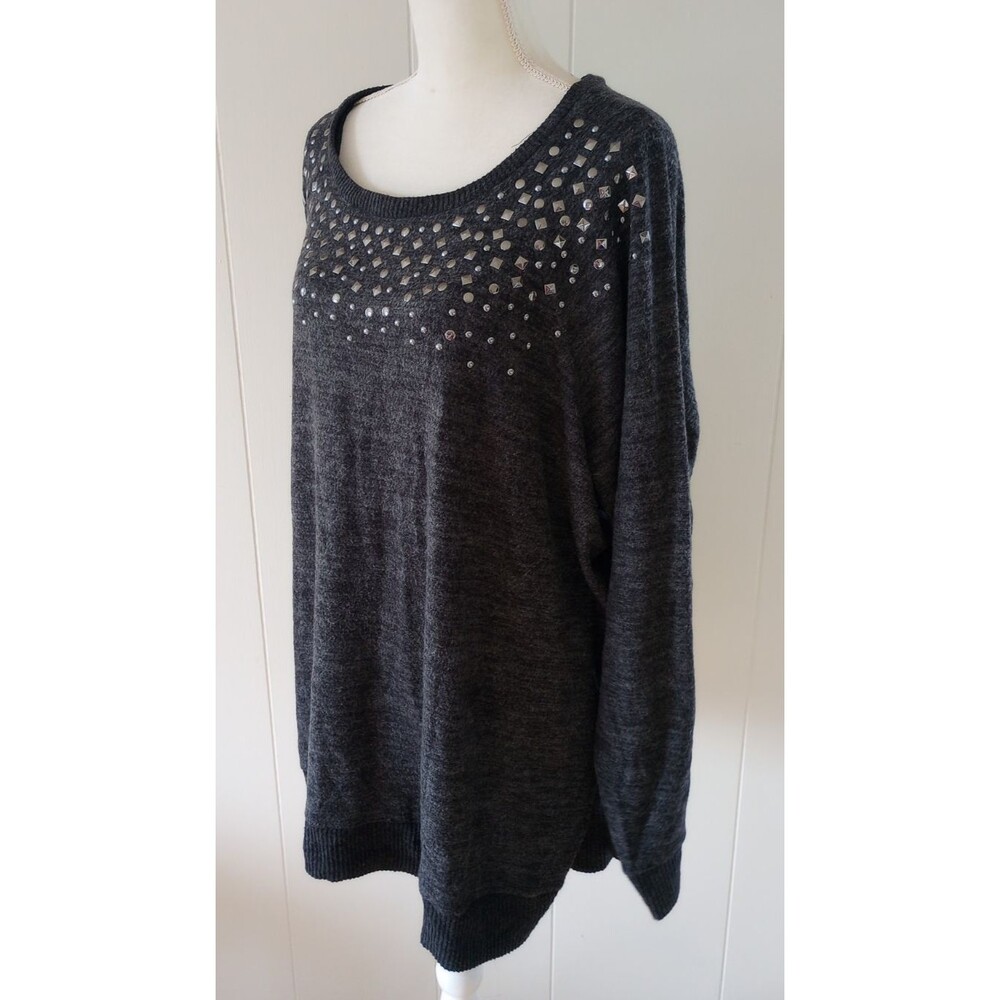 Torrid Super Soft Plush Sweater Top Gray Studded Size 4 4X Cozy Stretch Casual - Picture 3 of 7